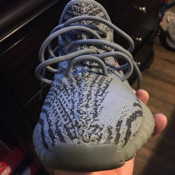 Yeezy boost v2 - Picture 3 of 4
